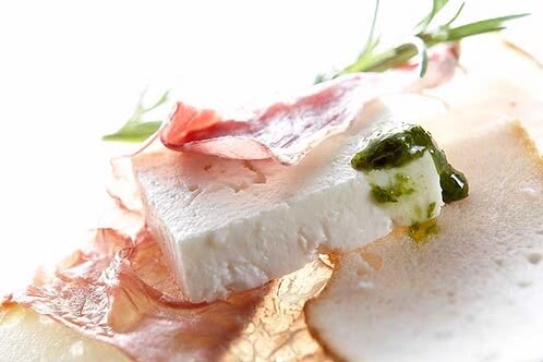 Recipe: Feta-style sheep’s cheese sandwich with Cecinas de León