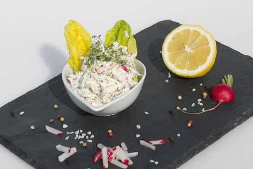 Recipe: cream cheese dip with radishes